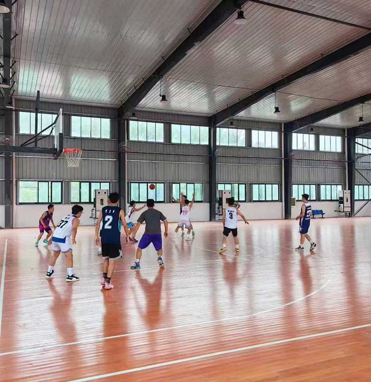 籃球館整體制冷降溫,安裝蒸發(fā)冷省電空調(diào) - 立式射流機(jī) 籃球館整體制冷降溫,安裝蒸發(fā)冷省電空調(diào) - 立式射流機(jī)